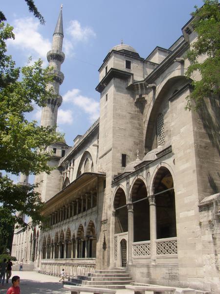 would you believe it... another mosque in Istanbul!