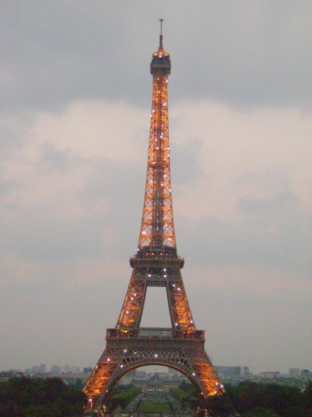 Eiffel at dusk