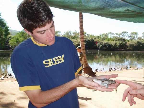 karl with a blue tongued skink