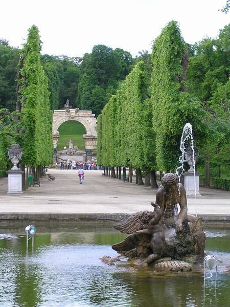 Schloß Schönbrunn Gardens 3