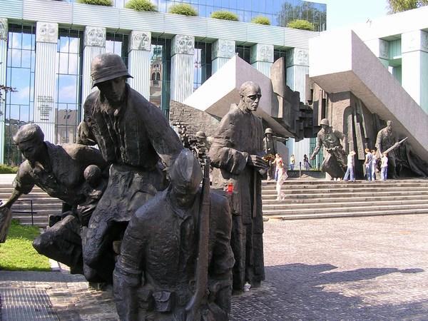 Monument to Warsaw Uprising