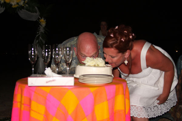 the cake eating