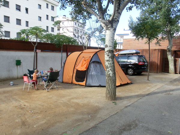 Menschenleerer Campingplatz in der Nachsaison