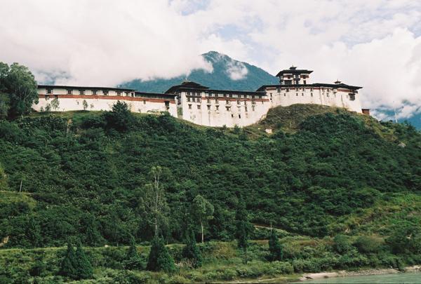 The mighty dzong of Wangdue Phodrang