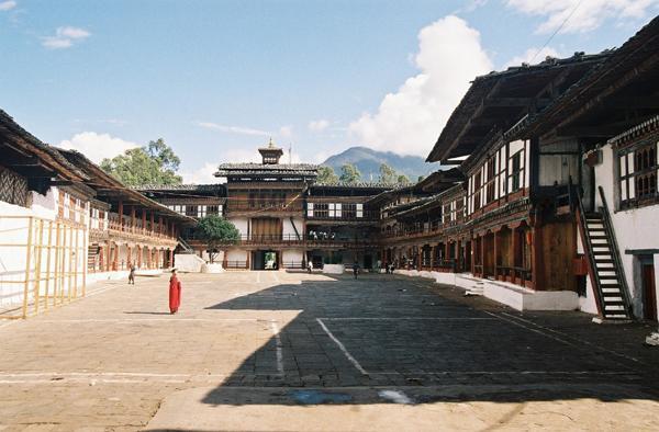 Inside the Wangdi dzong courtyard