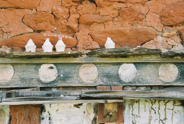 More miniature stupas at Jampa Lhakang