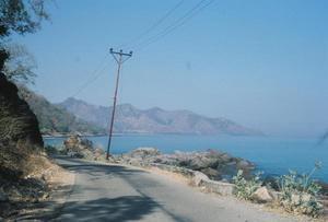 The coastal road towards Maliana