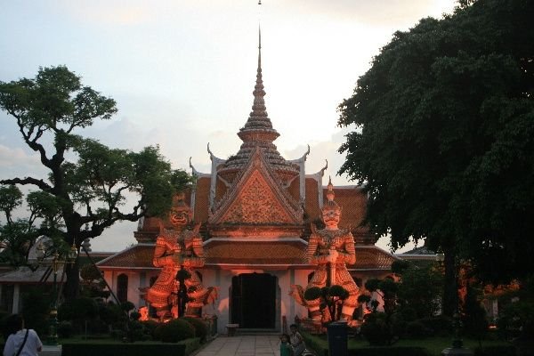 Wat Arun - The Ordination Hall