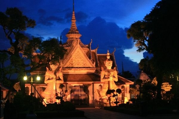 Wat Arun - The Ordination Hall