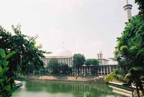 Masjid Istiqlal (1984)