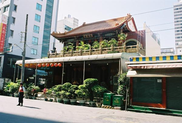 Buddhist neighbourhood temple