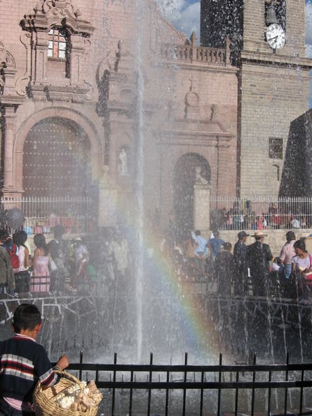 The fountains were finally turned on for Semana Santa :)