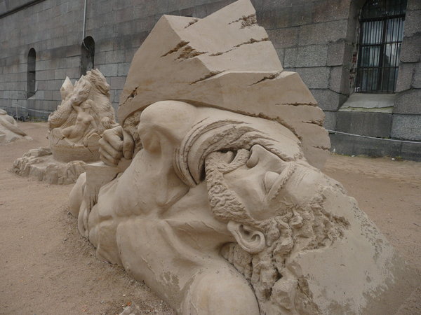 Sandcastle/sculpture competition