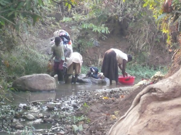 Washing clothes in Chimanwale