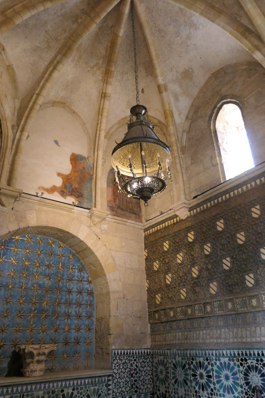 Tiling in Bartolome chapel