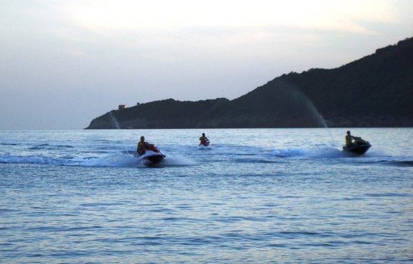 Jet skiers, Becici