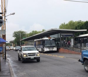 Bus lanes in Puebla run in centre of roads