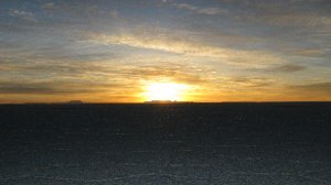 Sunrise in Salar de Uyuni