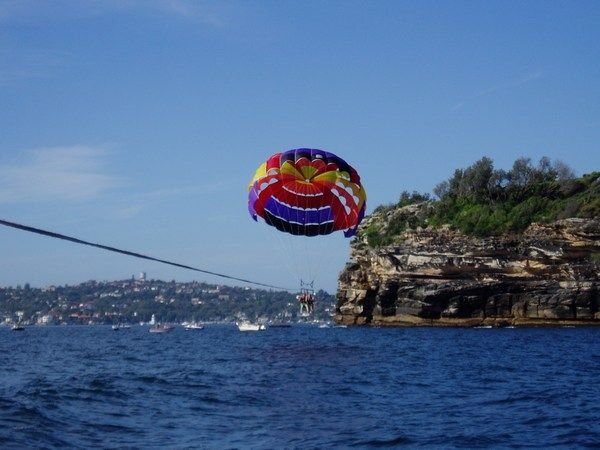 Parasailing, Manly