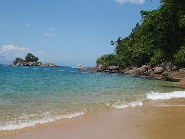 Finally some sun at the beaches off Paraty