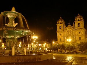 Cuzco plaza by night