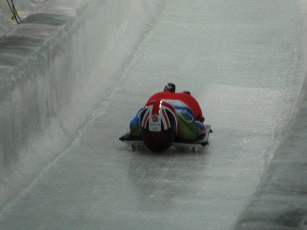 Amy Williams sliding to gold