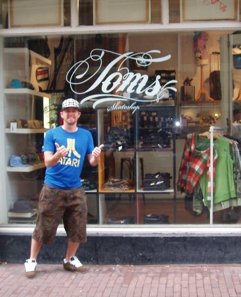 Tom's skate shop
