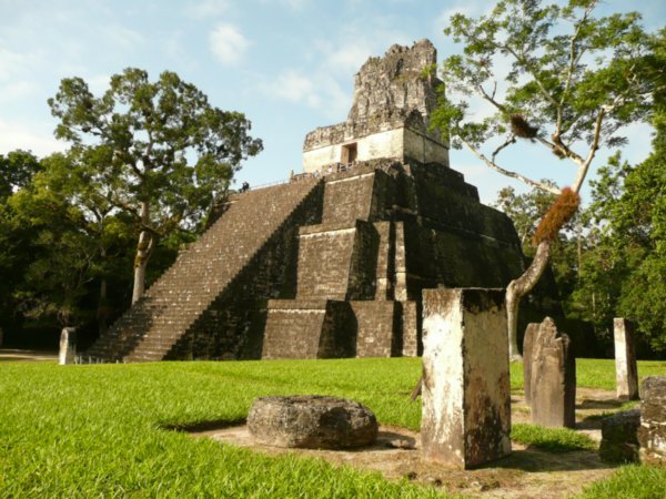 le temple de la reine a Tikal