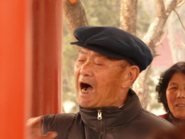 Un Chinois qui chante
