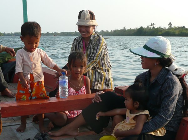 Balade en bateau sur le mekong avec nos co voyageurs