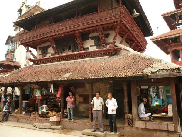 Echoppes et temples a Kathmandu