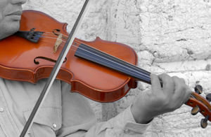 Violinist on the Rialto Bridge 002