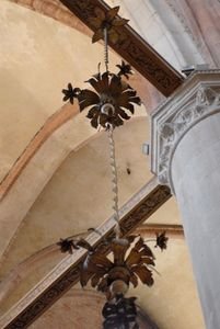 Lighting and ceiling details
