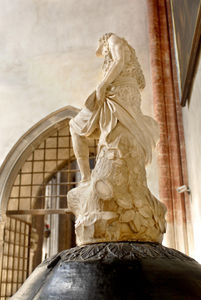 Statue in Cappella S. Marco corner