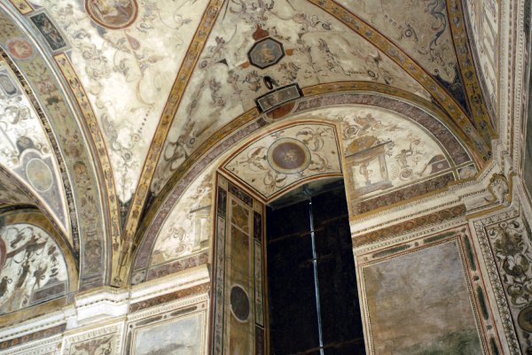 Amazing details in the entry of Palazzo Vechio