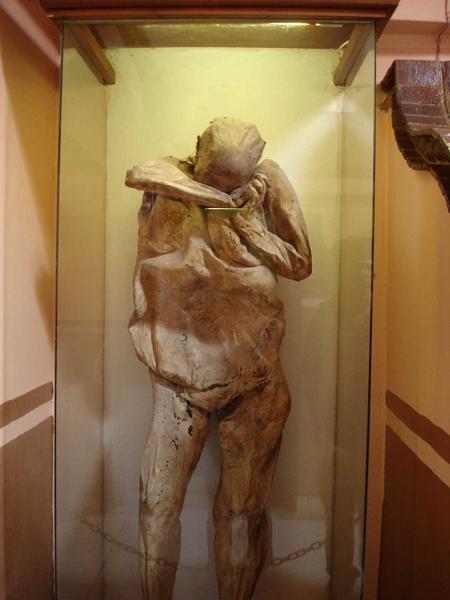 mummie obese
