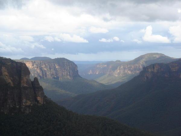 up in the blue mountains. the grosse valley.