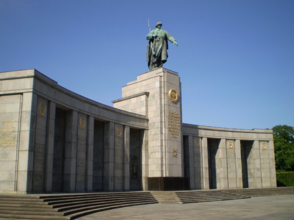 Monument to fallen Soviet Soldiers