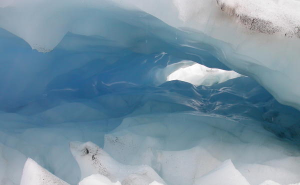Small ice tunnel