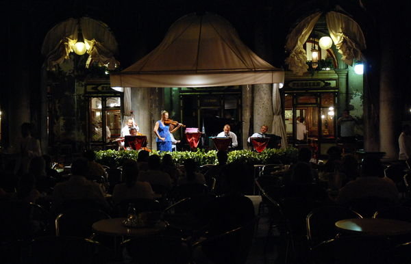 A café performance