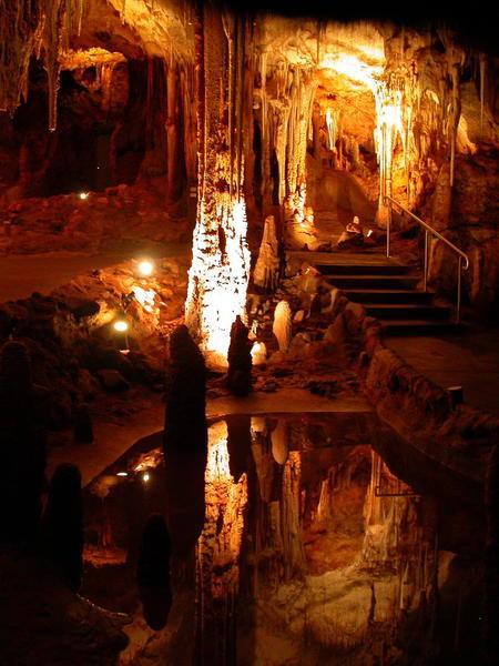 The Tantanoola Caves