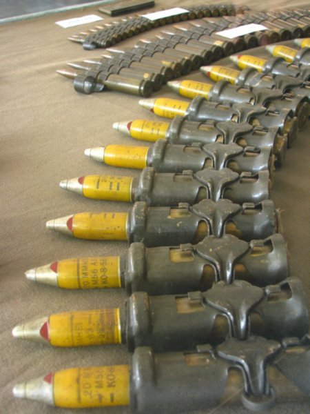 Heavy artillery rounds