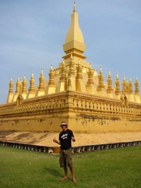 Dale inside Pha That Luang
