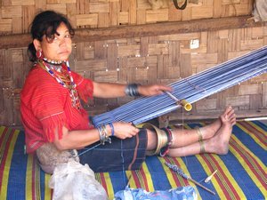 Karen lady weaving