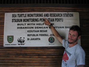Dale at the turtle research centre