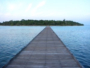 Incredibly long useless pier on Sangalaki