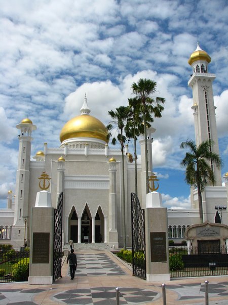 Omar Saifuddin Mosque in BSB