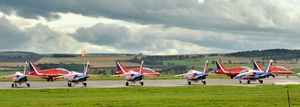French aviators salute the Red Arrows!