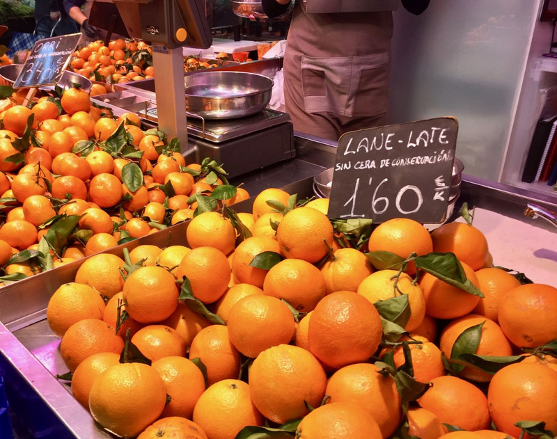 Amazing oranges at the market