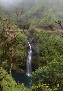 Waterfall off of Wailua Ika road